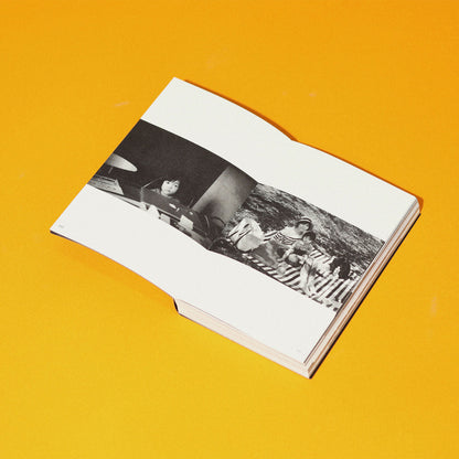 ［新装版］写真の中の君は何を見ている